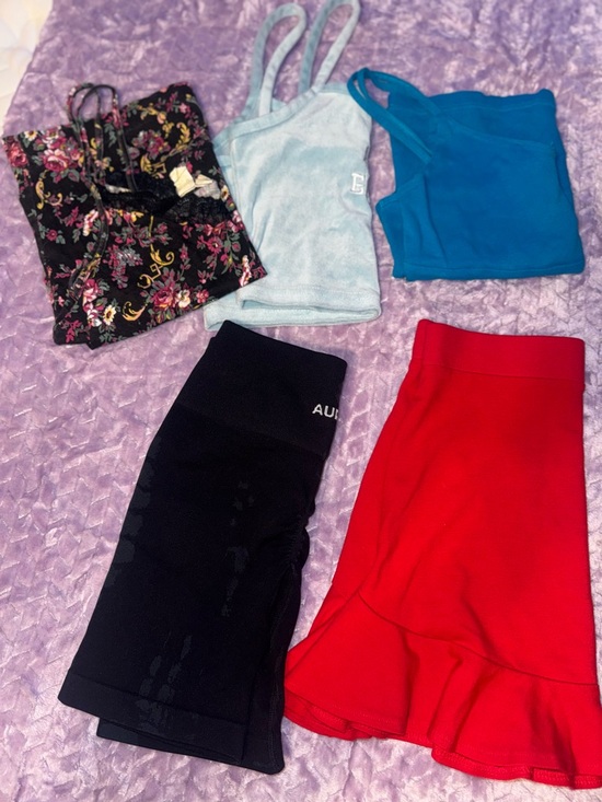 Old Navy Tops - Small clothing bundle!!